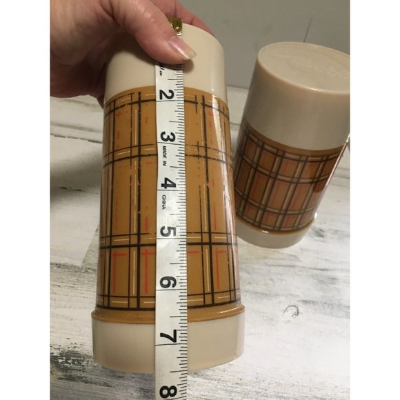 Vintage set of two Aladdin thermos bottles - Picture 9 of 10